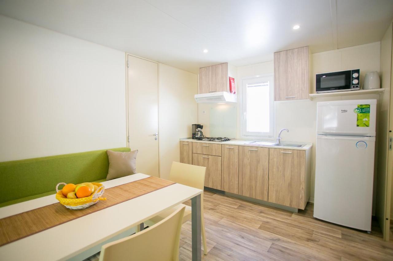 פורץ Mobile Homes Premium Magnolia Bijela Uvala מראה חיצוני תמונה